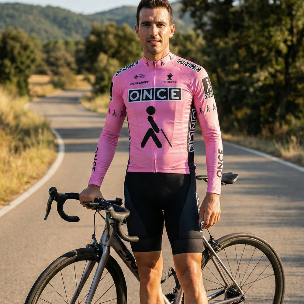 Fietsshirt Lange Vintage ONCE ROZE op een wielrenner