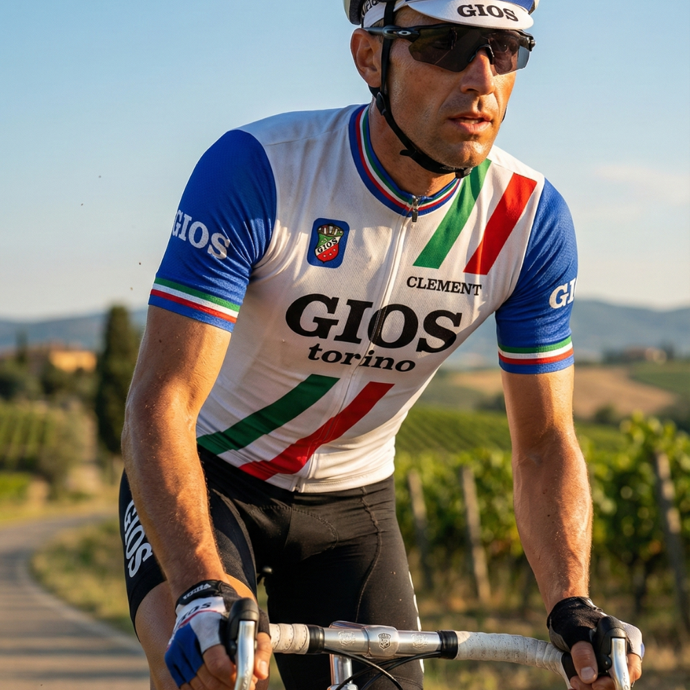 Vintage Trikot GIOS TORINO auf einem Radfahrer